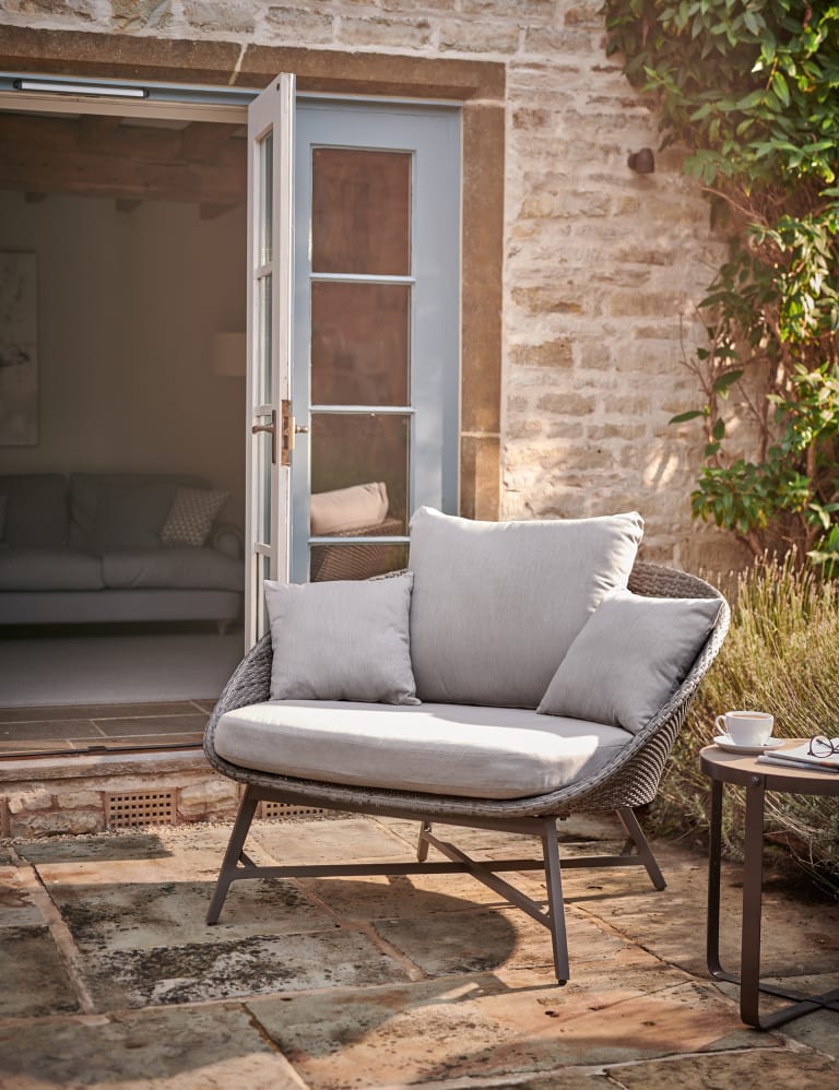 Cuddle garden chair store