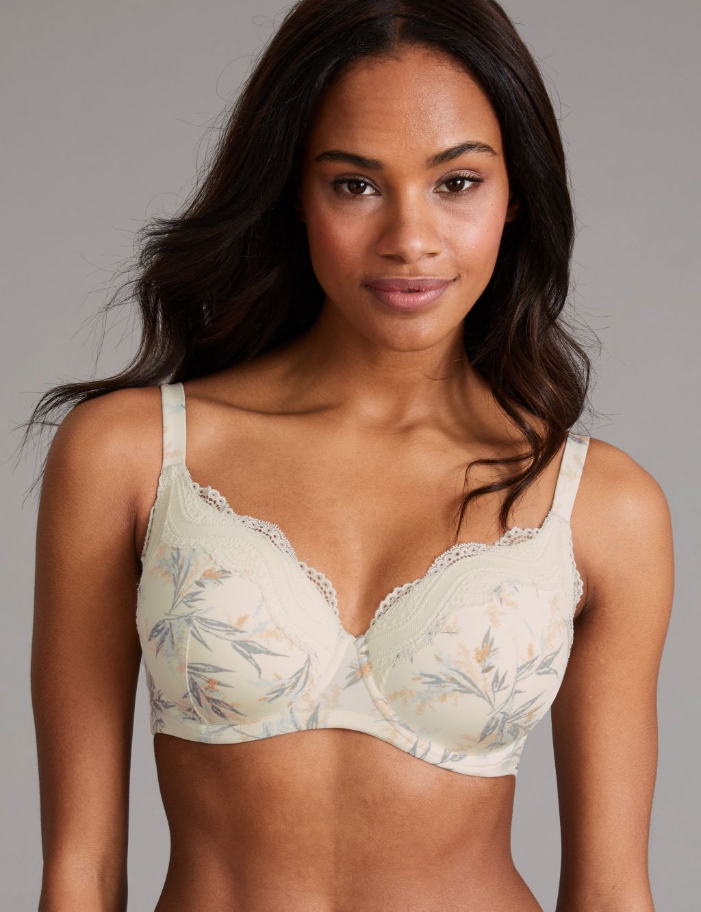 Lace Padded Full Cup Bra A-E 3 of 5