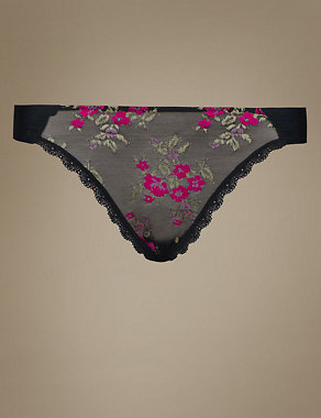 Lace Rio Sweetheart Thong Image 2 of 3
