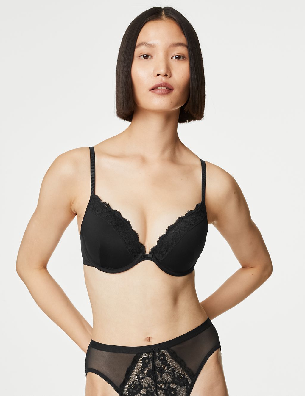 Lace Wired Push-Up Bra A-E 2 of 7