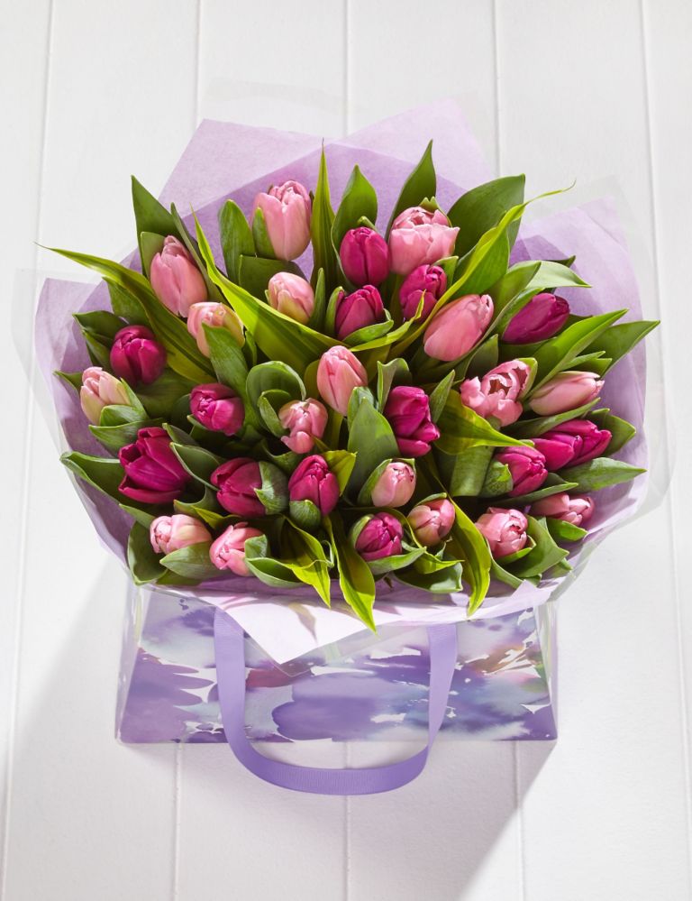 Large Mother’s Day Tulip Gift Bag - Free Chocolates worth £5 (Free Delivery from 21-28 March) 4 of 5