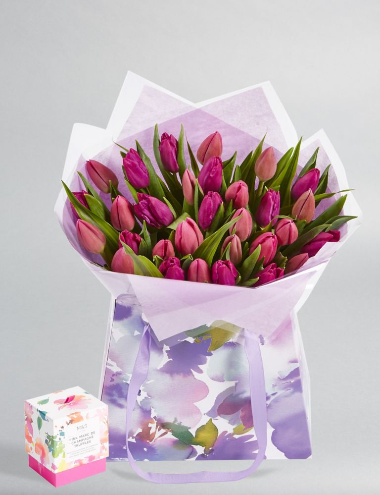 Large Mother’s Day Tulip Gift Bag - Free Chocolates worth £5 (Free Delivery from 21-28 March) 1 of 5