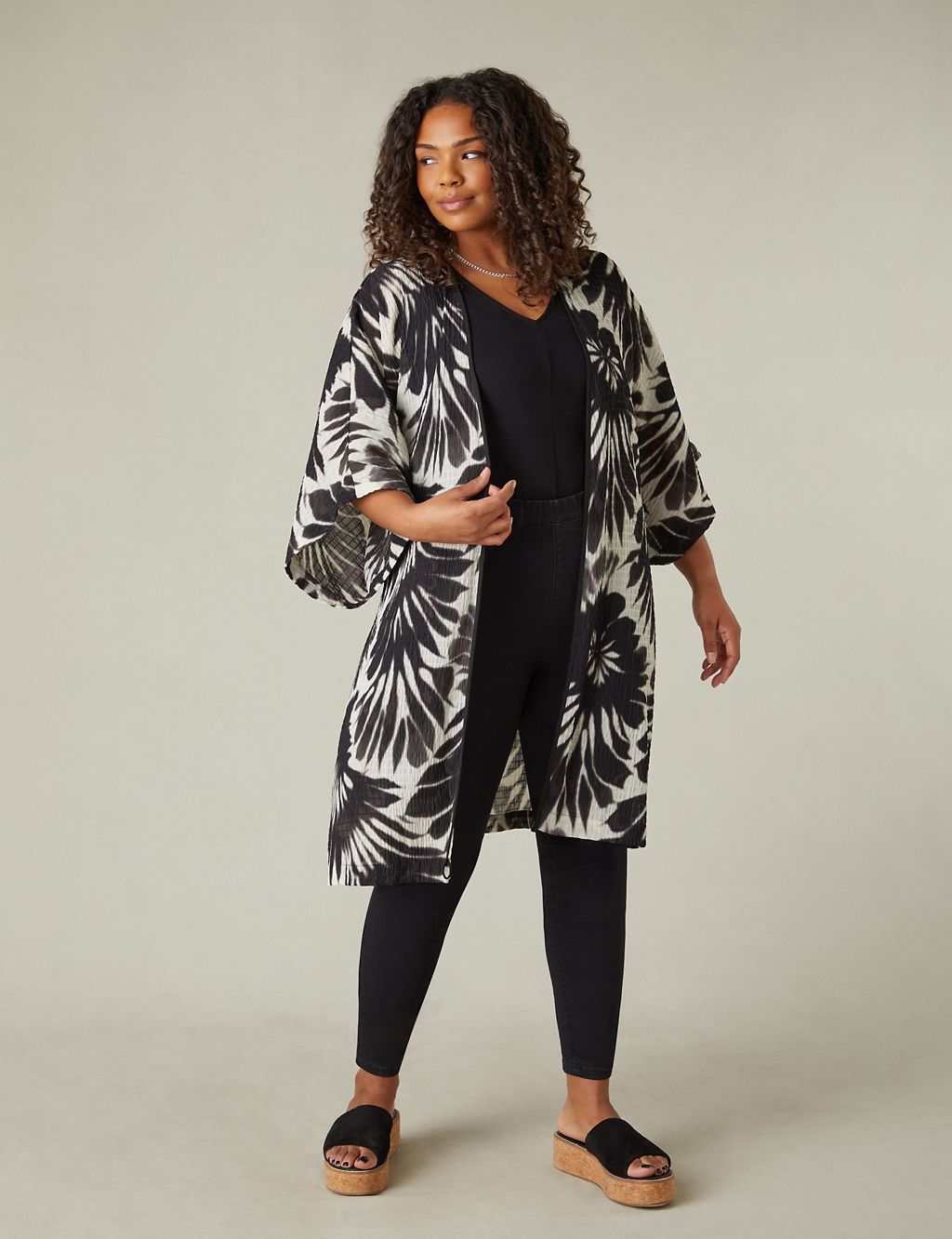Leaf Print Textured Relaxed Longline Kimono 3 of 5