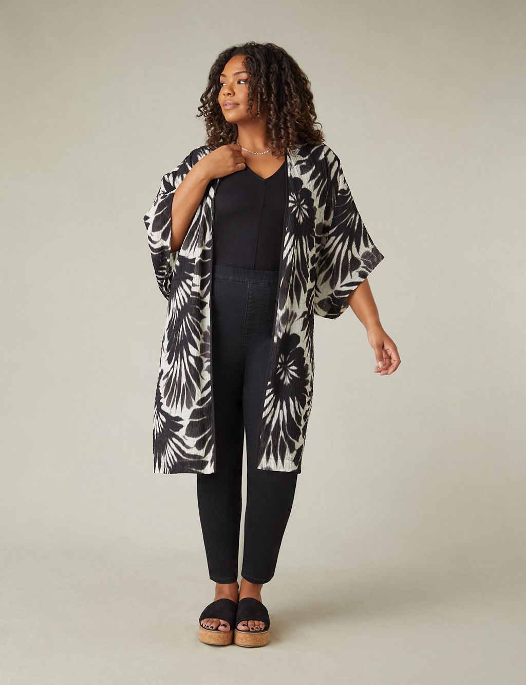 Leaf Print Textured Relaxed Longline Kimono 4 of 5