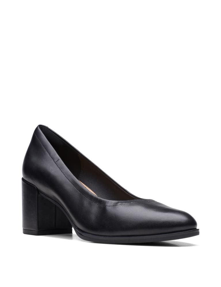 Clarks discount pointy shoes