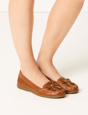 m&s deck shoes