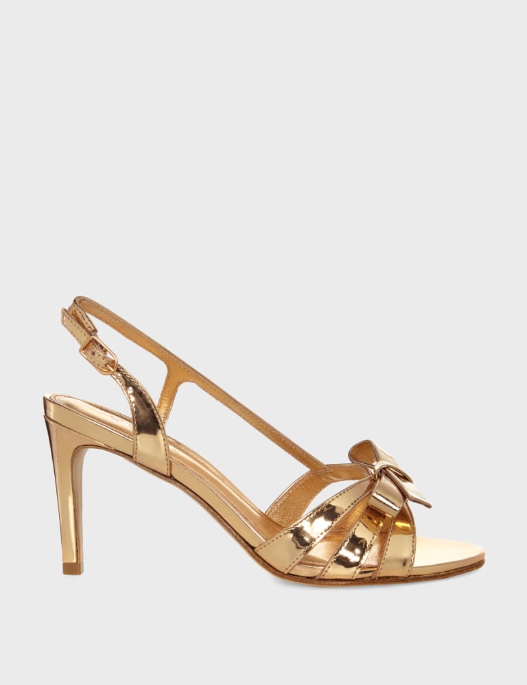 Leather bow shop sandals