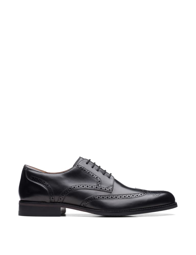Clarks mens black 2024 brogues