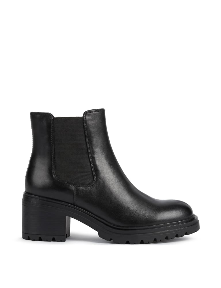 Stomp the cheap yard boots