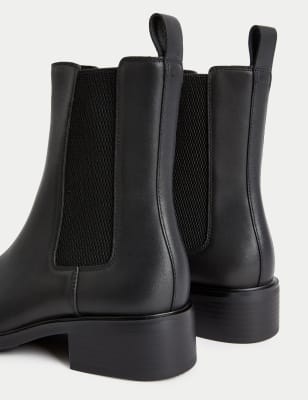 Chisel toe hot sale chelsea boots