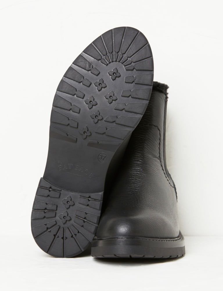 Black fur lined chelsea boots online