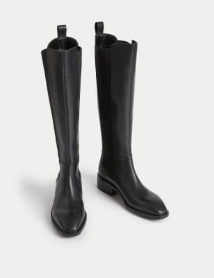 Black flat 2024 high knee boots