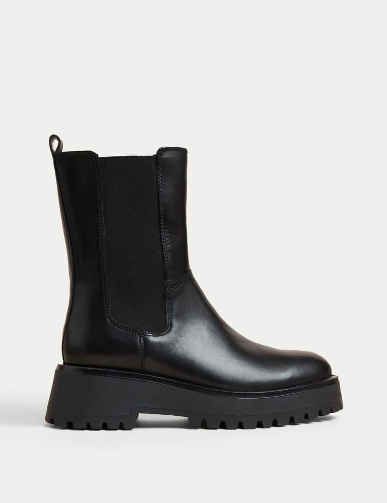 Black leather new arrivals look chelsea boots