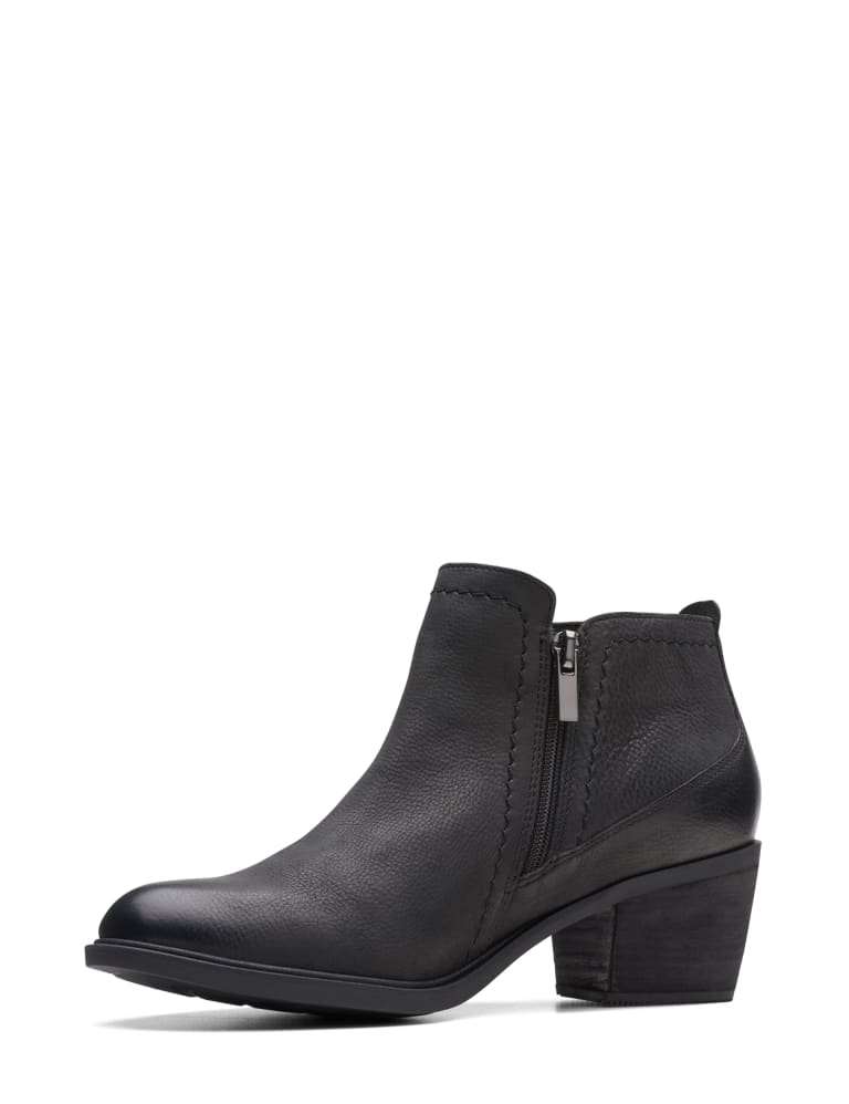Ladies ankle boots clarks hotsell
