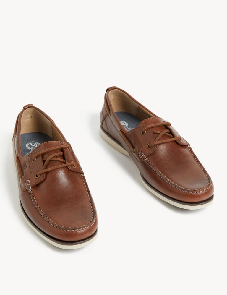 M and s boat shoes deals