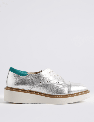 White clearance flatform brogues