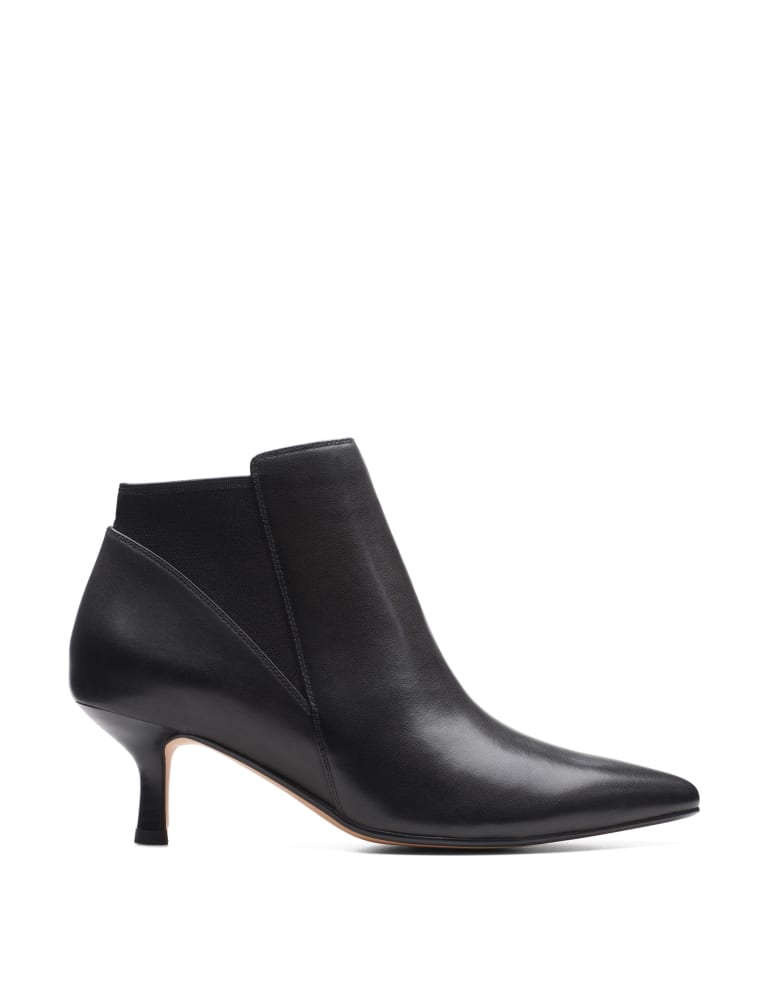 Clarks kitten discount heel boots