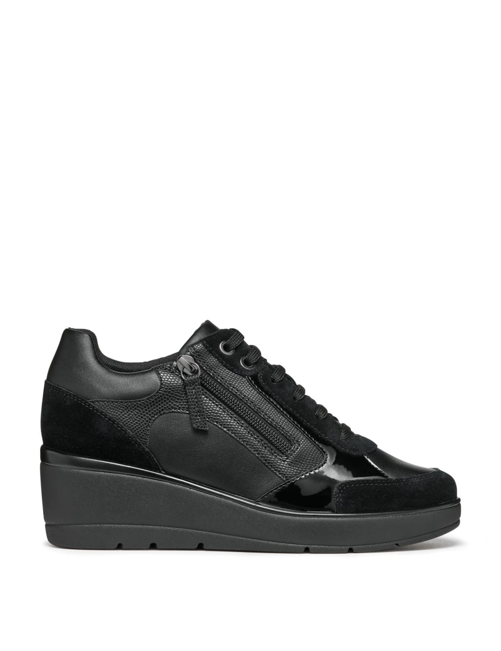 Nike wedge heel trainers deals