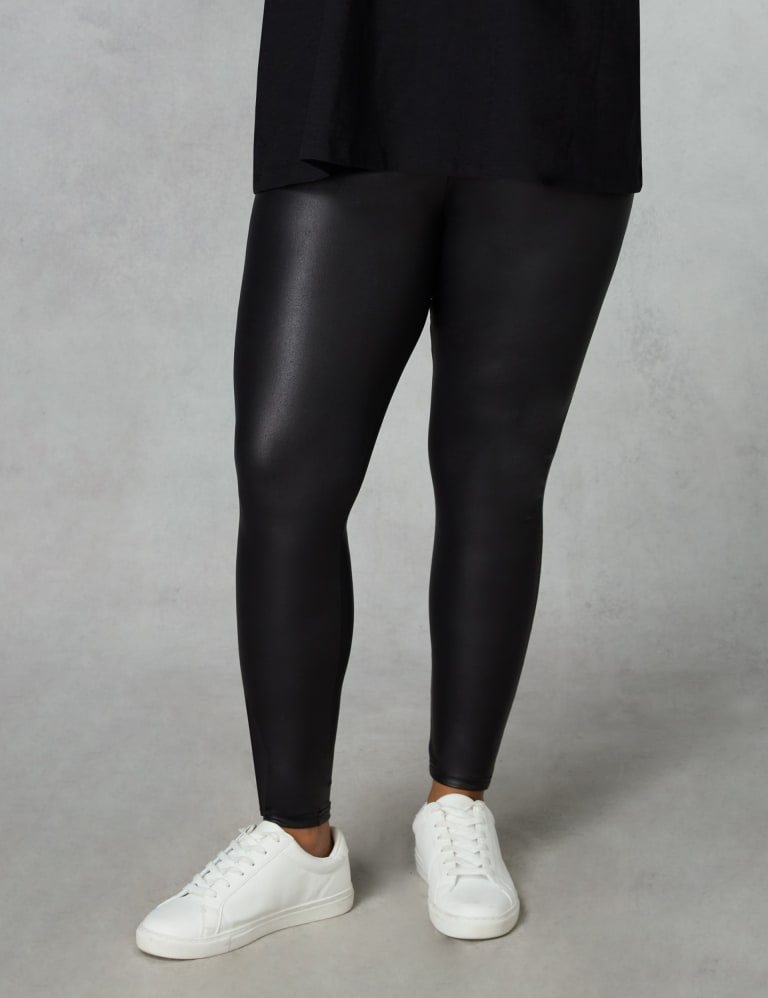 I tried on the viral M&S leather look leggings - I'm totally obsessed,  they've got a cosy lining & are ideal for winter