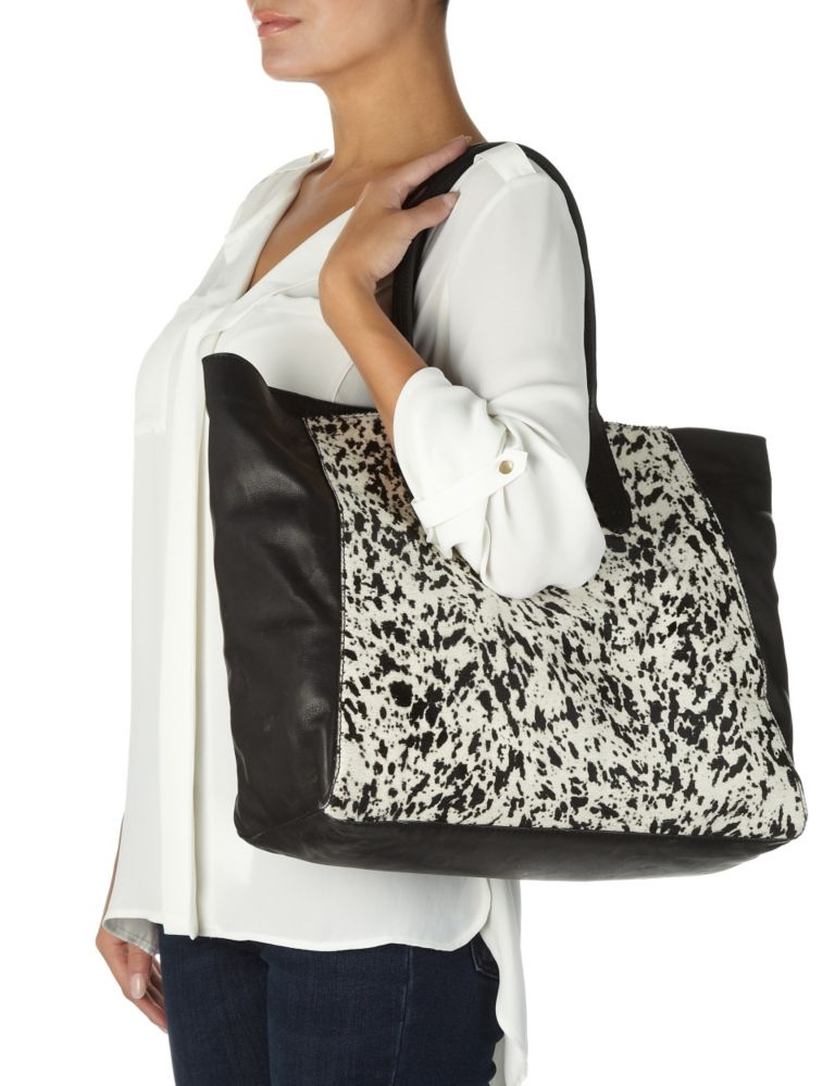 Leather Monochrome Slouch Shopper Bag 4 of 7