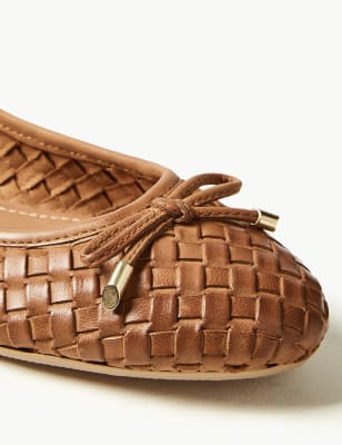 m&s black flat shoes