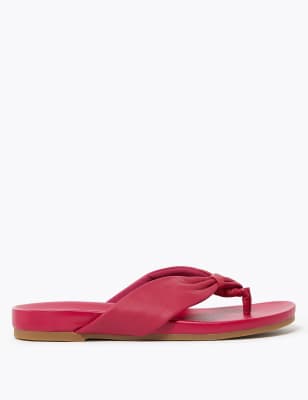 soft toe flip flops