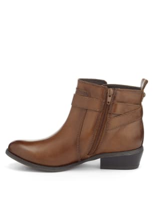 footglove brown ankle boots