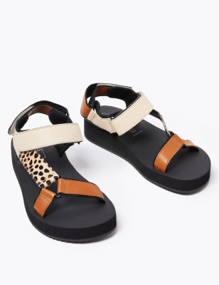 Marks and 2025 spencer black sandals