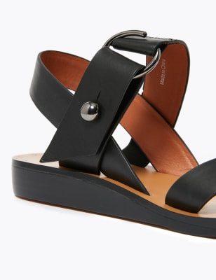 Womens leather toe deals loop sandals