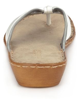 Leather Toe Post Knot Sandals Image 2 of 5