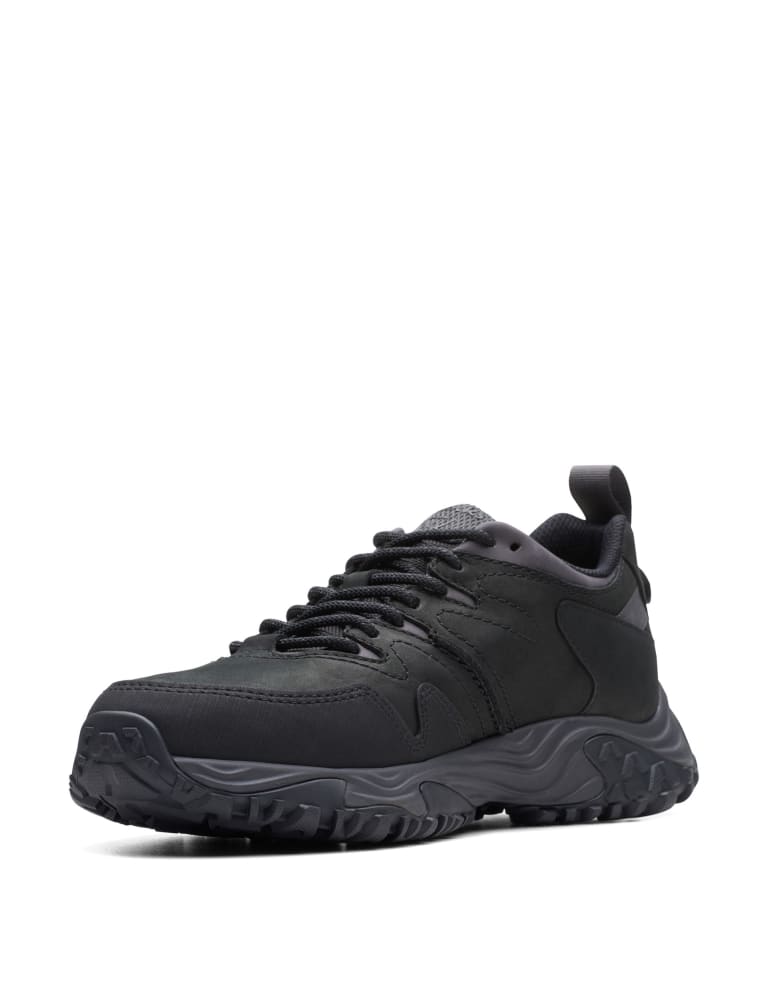 Clarks leather deals walking shoes