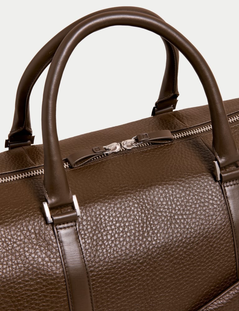 Leather Weekend Bag 4 of 5