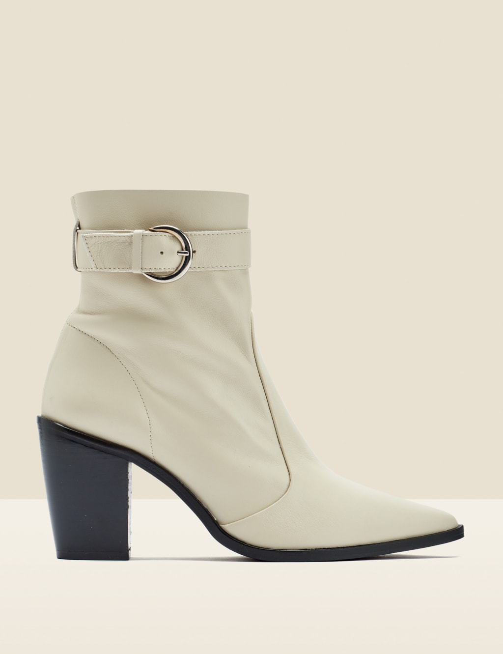 Buckle western shop ankle boots