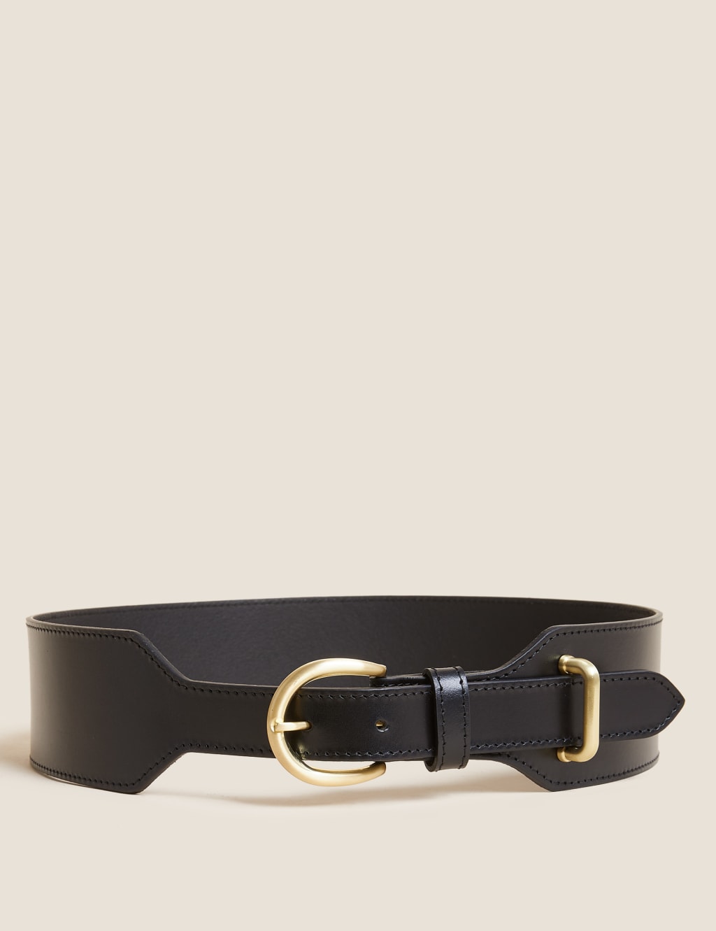Wide leather belt clearance