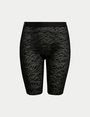 Light Control Flexifit™ Lace Cycling Shorts Image 2 of 5