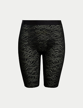 Light Control Flexifit™ Lace Cycling Shorts Image 2 of 5
