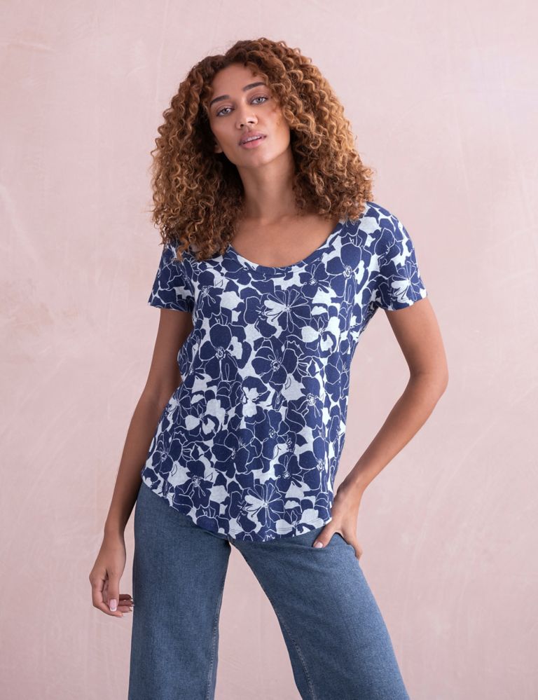 Linen Blend Floral Scoop Neck T-Shirt 3 of 6