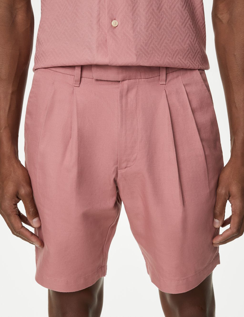 Linen Blend Pleat Front Shorts 4 of 7