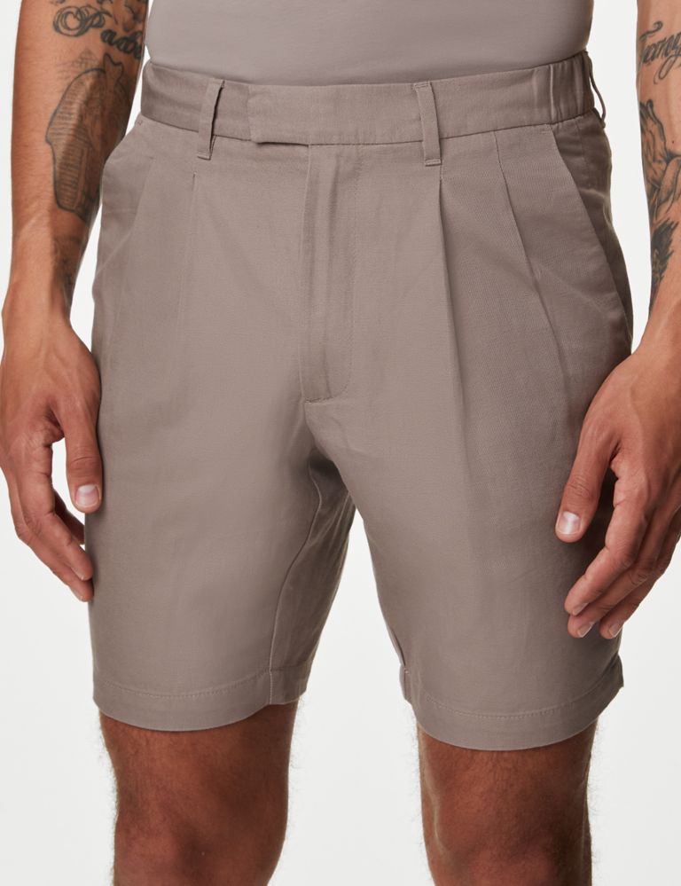 Linen Blend Pleat Front Shorts 5 of 6