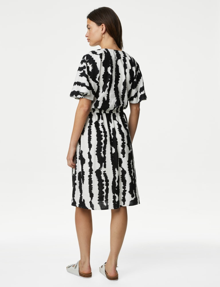 Linen Blend Printed V-Neck Swing Dress 5 of 5