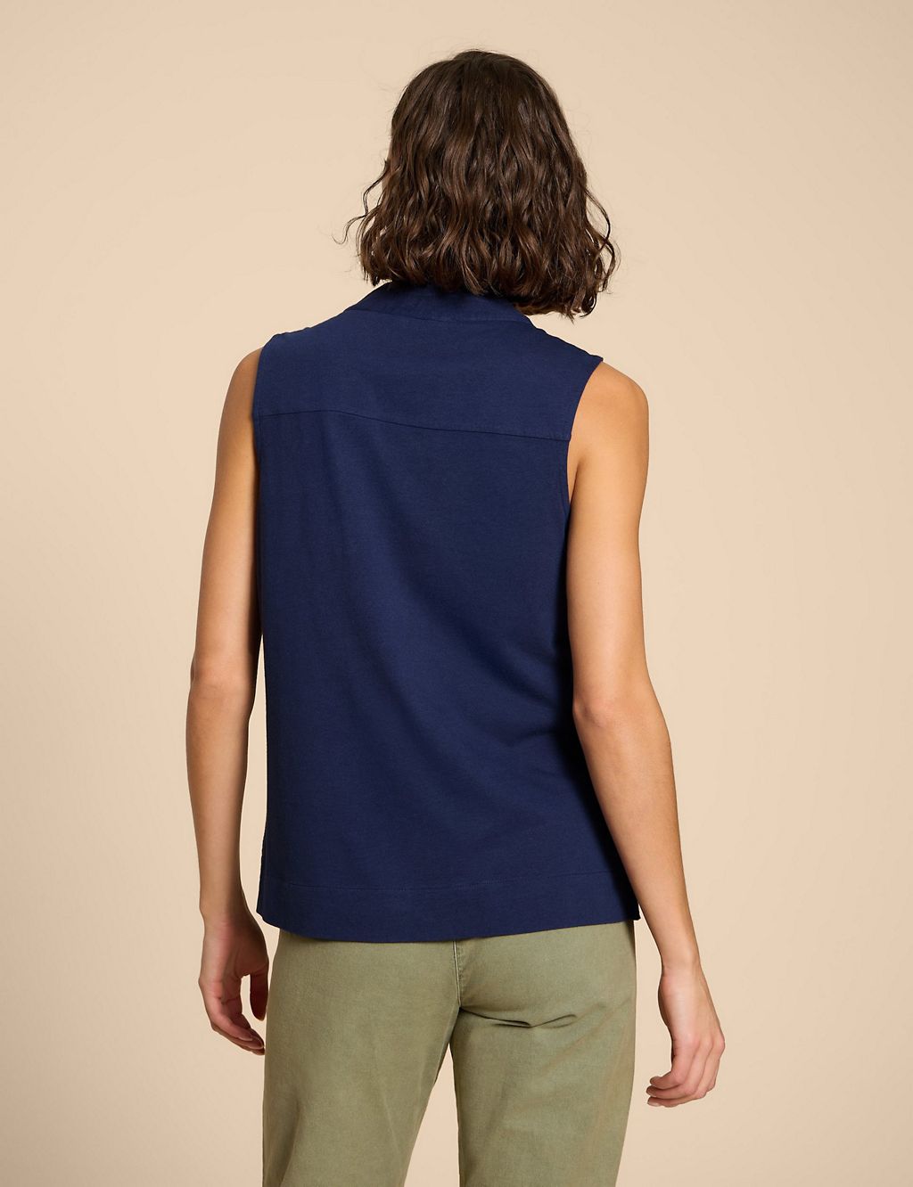 Linen Blend V-neck Sleeveless Shirt 4 of 5