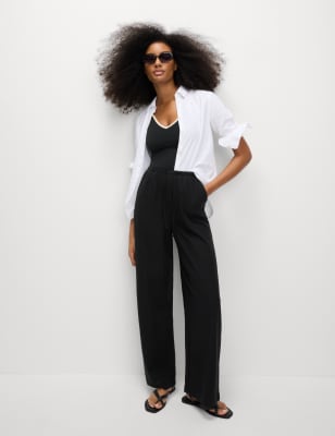 The Best Marks & Spencer Linen Trousers to Buy Now