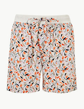 Linen Rich Floral Print Casual Shorts Image 2 of 4