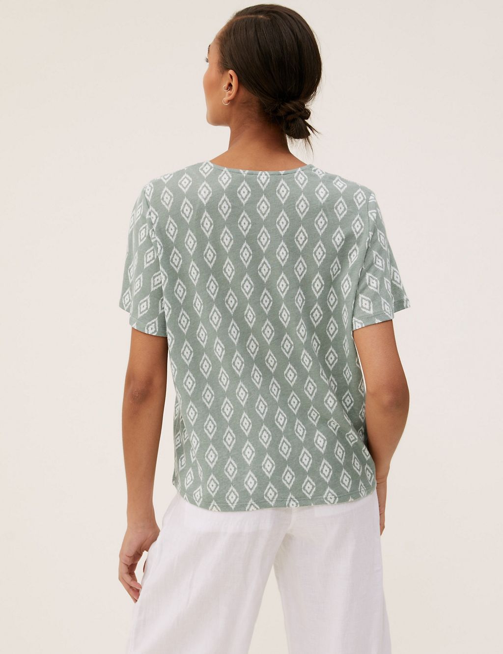 Linen Rich Printed V-Neck T-Shirt 4 of 5