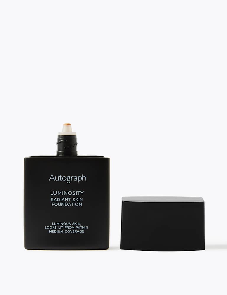 Luminosity Radiant Skin Foundation 30ml 3 of 10