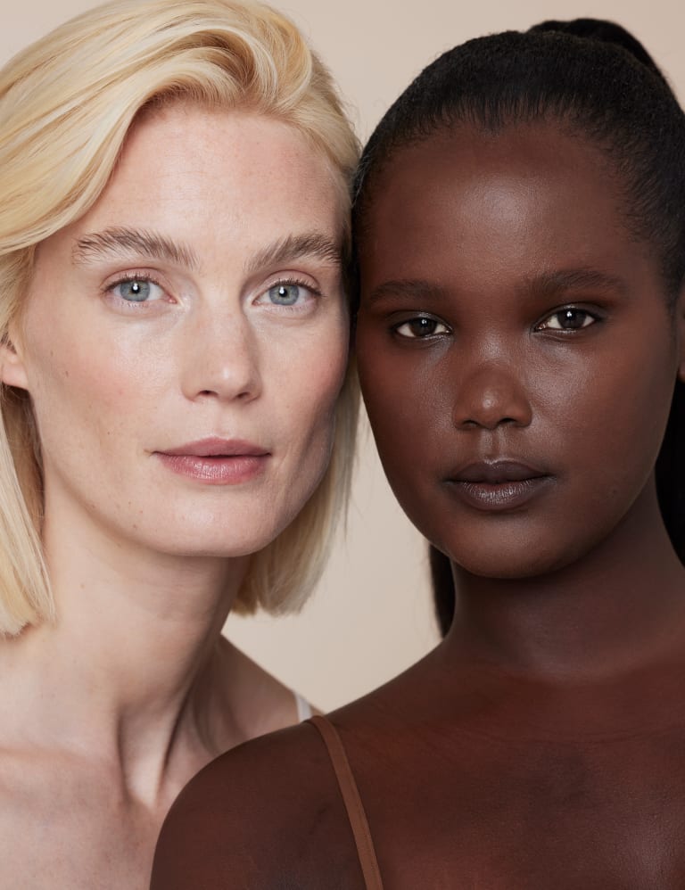 Luminosity Radiant Skin Foundation 30ml 5 of 10