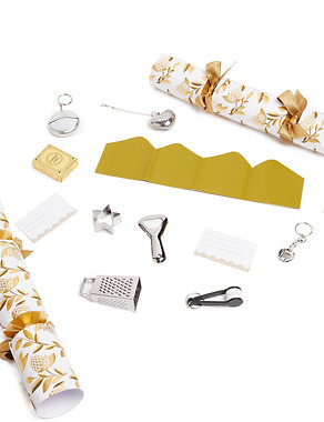 Luxury Acorn Print Christmas Crackers - Pack of 8 in 1 Design Image 2 of 4