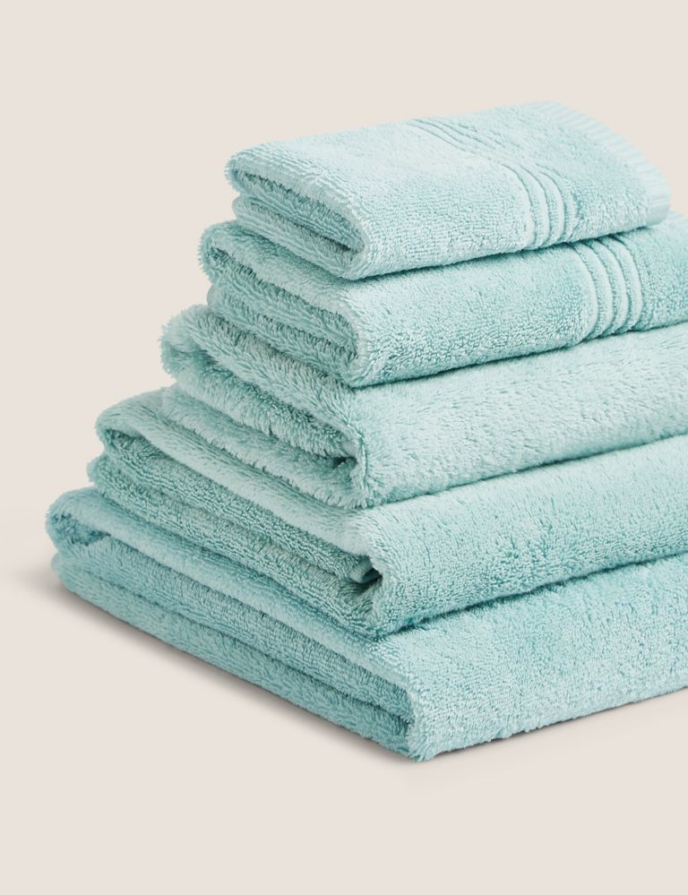 Luxury Egyptian Cotton Towel 3 of 7