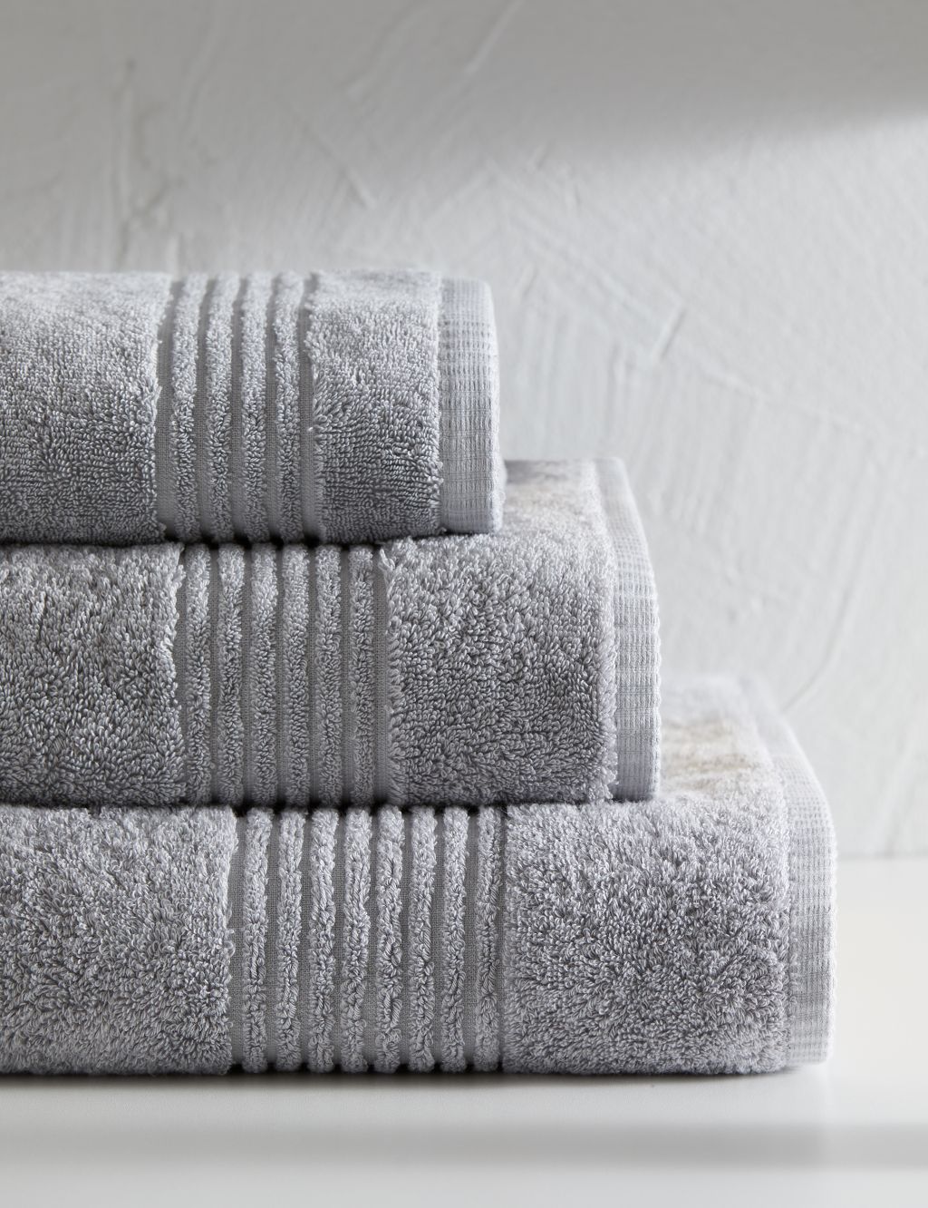 Luxury Egyptian Cotton Towel 2 of 9