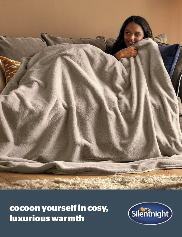 Luxury Faux Fur Heated Throw Silentnight M S